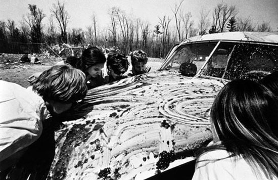 Allan Kaprow - Women Licking Jam Off a Car from the happening “Household” 1964 - Photo: Sol Goldberg 